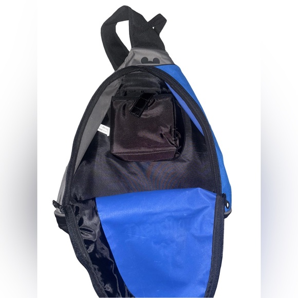 Disneyland Resort Sling backpack - Picture 2 of 6